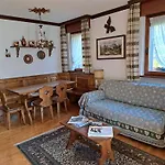 Croda With Large Panoramic Terrace And Private Garage Daire Cortina dʼAmpezzo