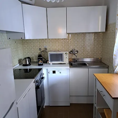 Croda With Large Panoramic Terrace And Private Garage Apartment